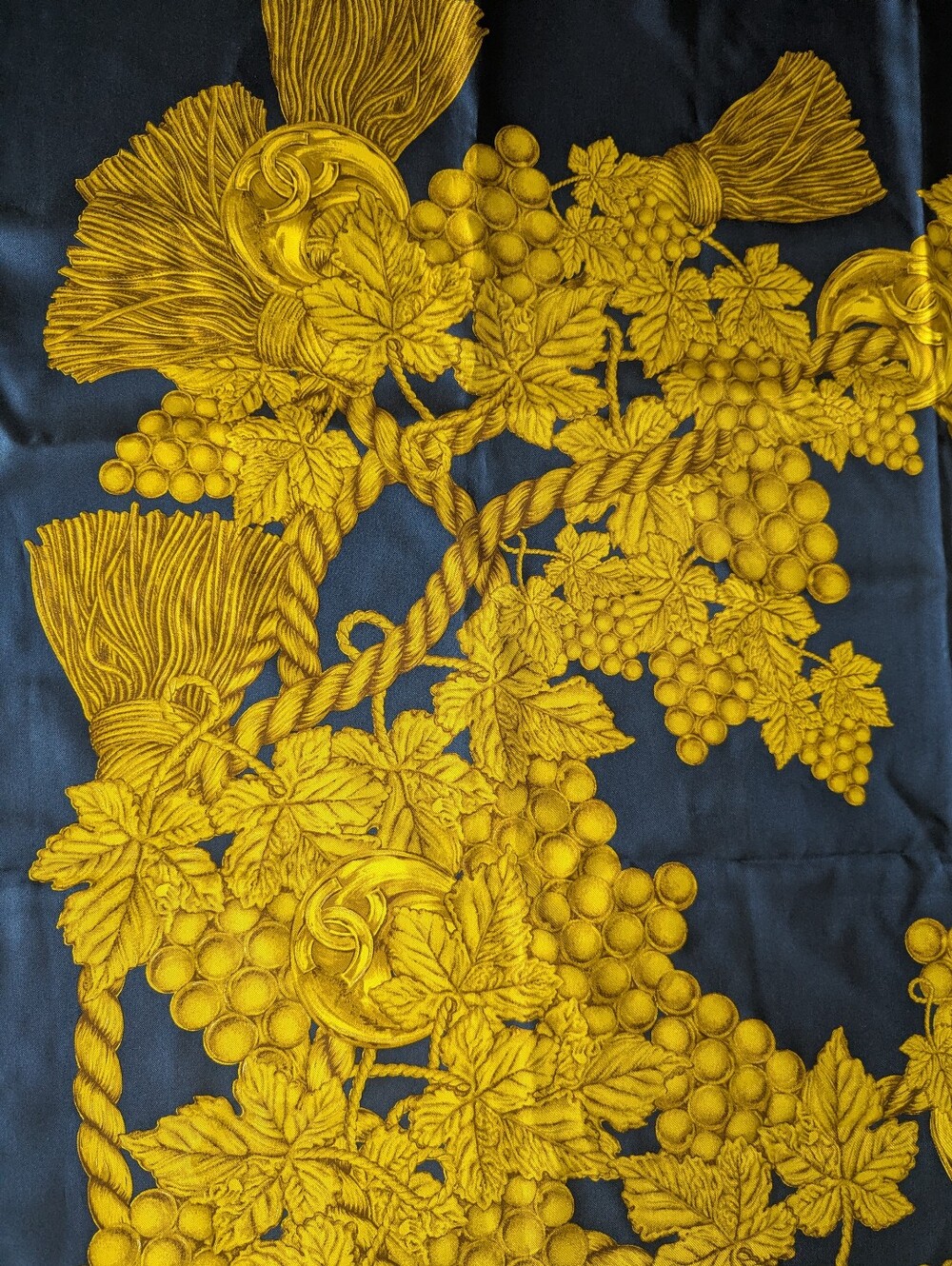 Chanel Silk Scarf Vintage - Picture 4 of 12